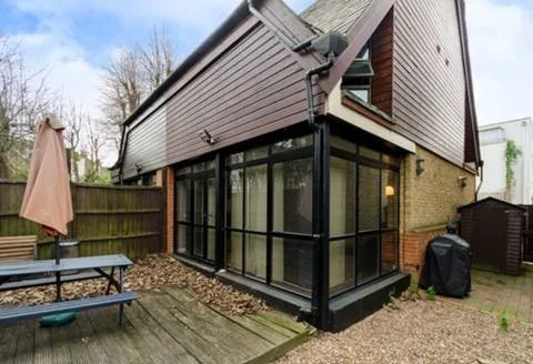 House Rush Common Mews in Greater London
