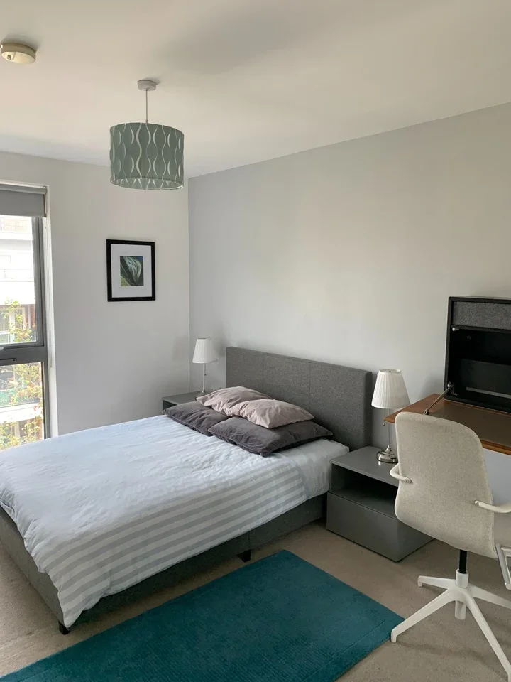 Room Epstein Square in Greater London