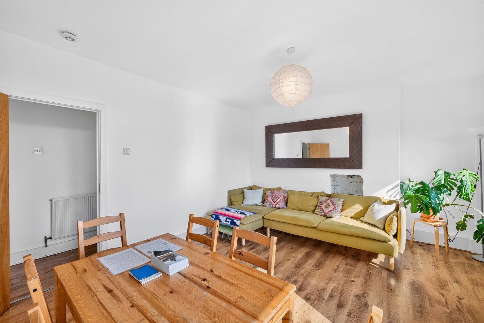 Flat Percival Street in Greater London