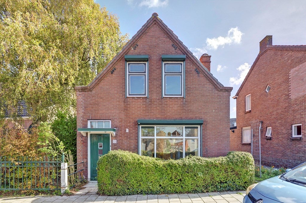 Huis Burg. Langebeekestraat 12 in Arnemuiden