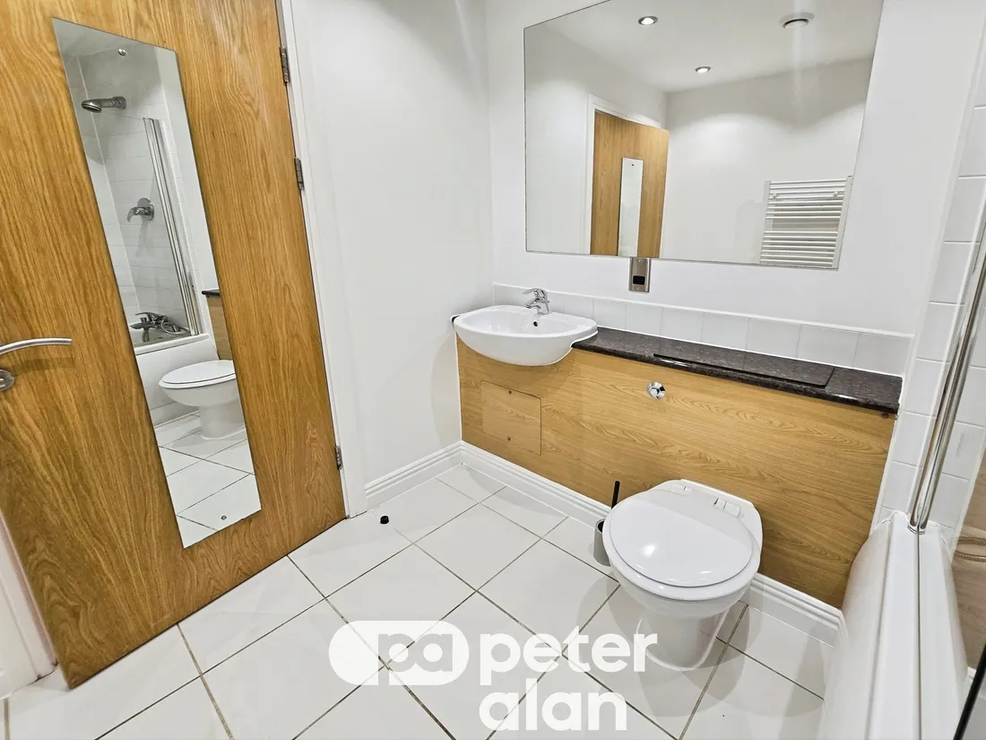 Flat Princess Way in Swansea