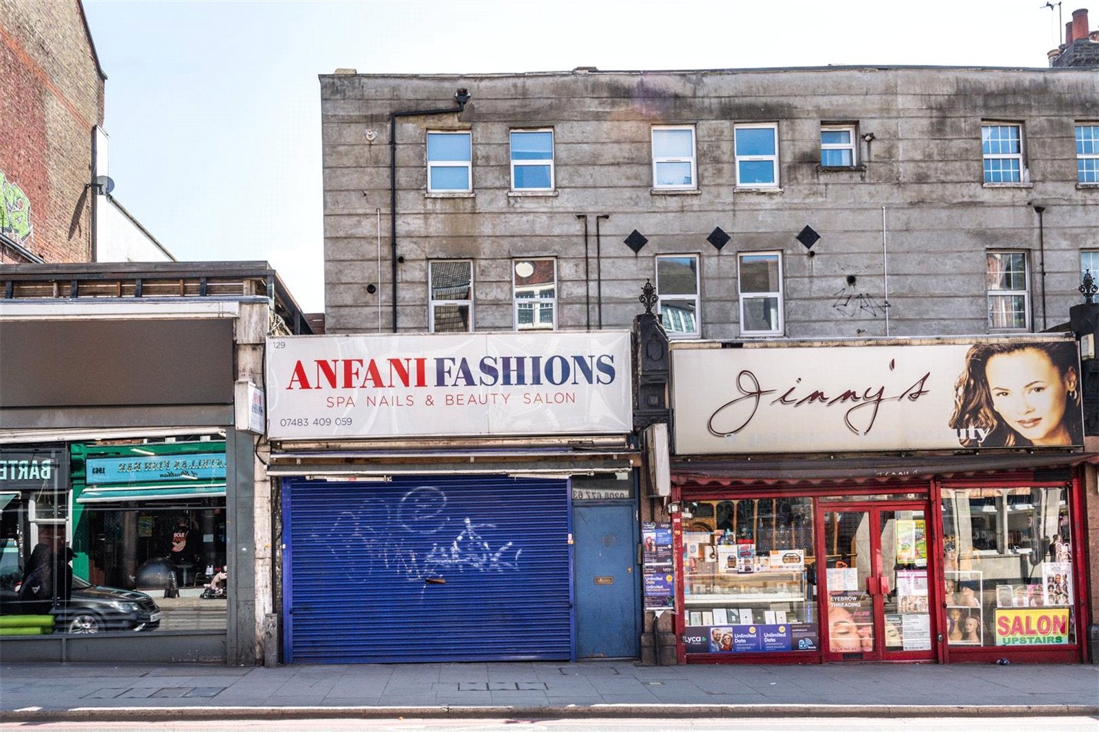 Flat Streatham High Road in Greater London