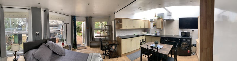 Flat Grasdene Road in Greater London