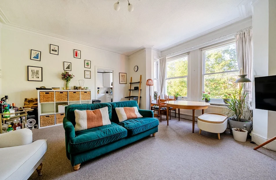 Flat Duke's Avenue in Greater London