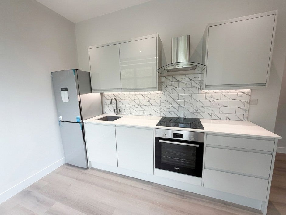 Flat Cowley Business Park in Greater London