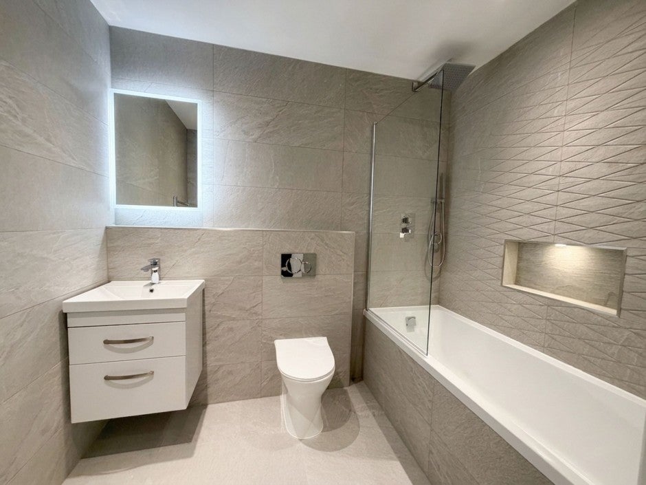 Flat Cowley Business Park in Greater London