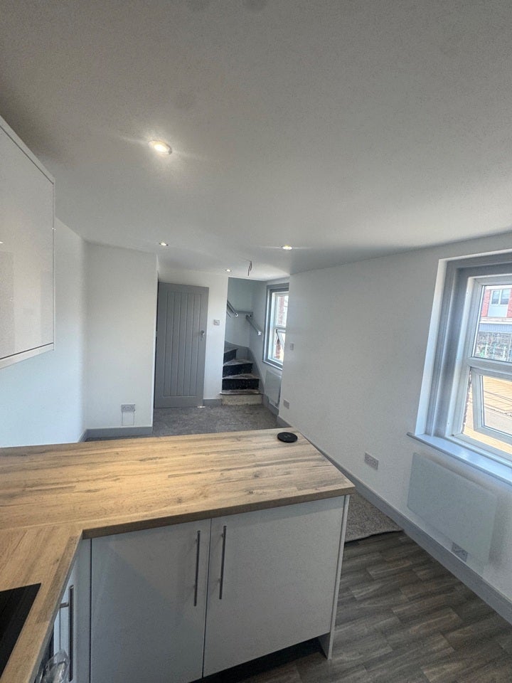 Flat Alma Place in Exeter