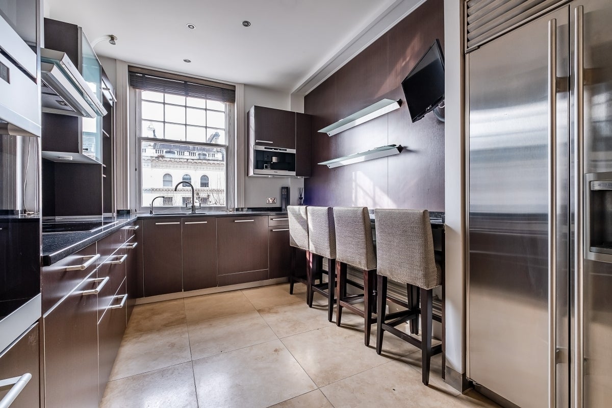 Flat Queen's Gate in Greater London