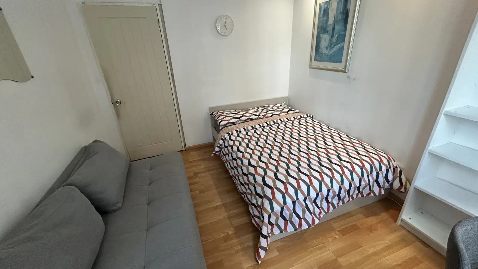 Flat Dingley Road in Greater London