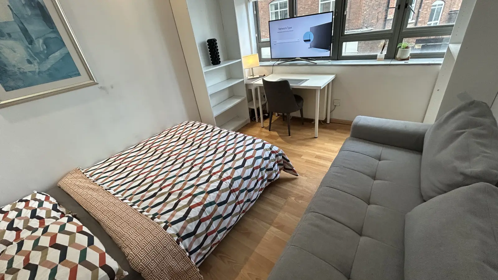 Flat Dingley Road in Greater London