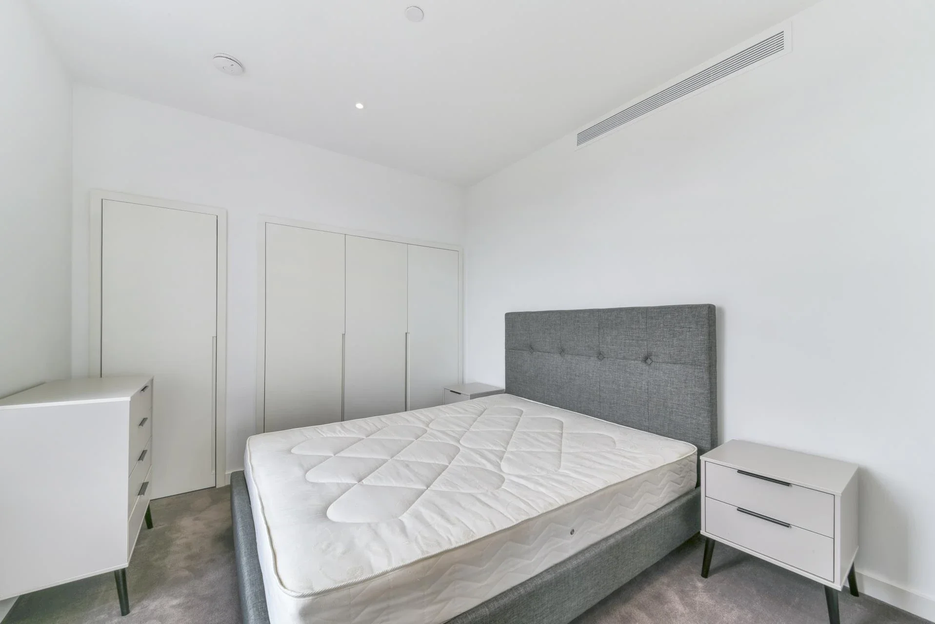 Flat Castle Slip in Greater London