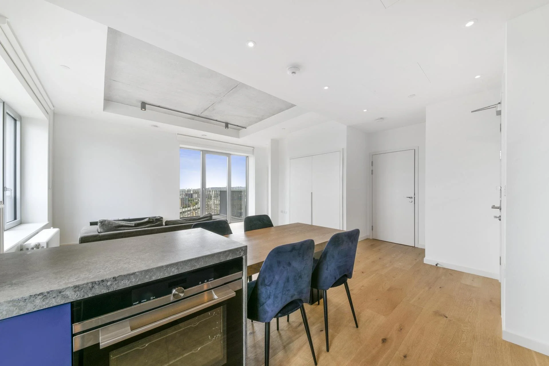 Flat Castle Slip in Greater London
