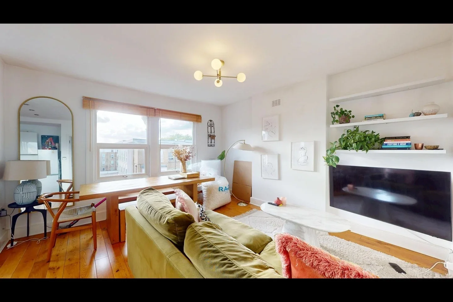 Flat Oakhurst Grove in Greater London