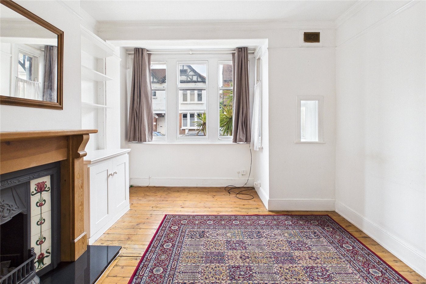 House Doverfield Road in Greater London