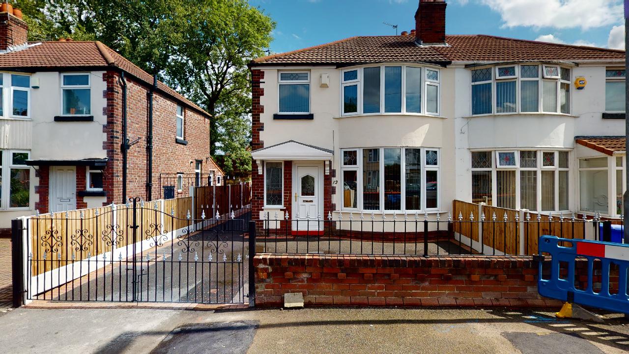 House Mornington Crescent in Manchester