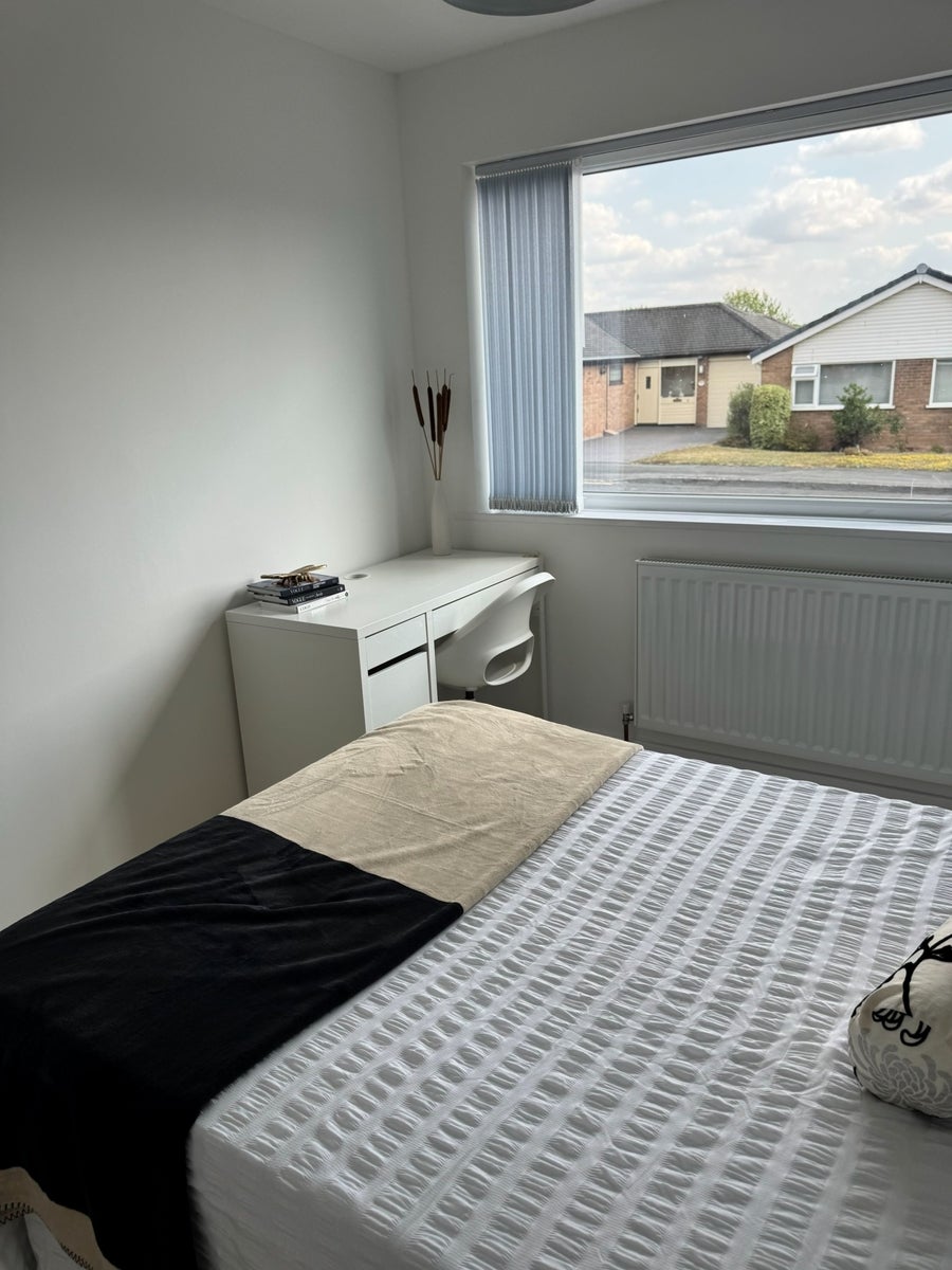 Room Health Centre Road in Coventry