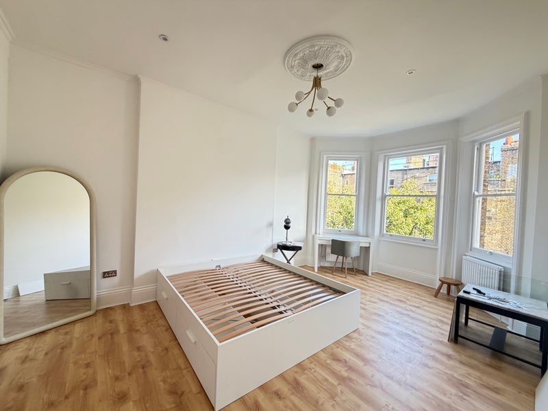 Flat Nevern Square in Greater London
