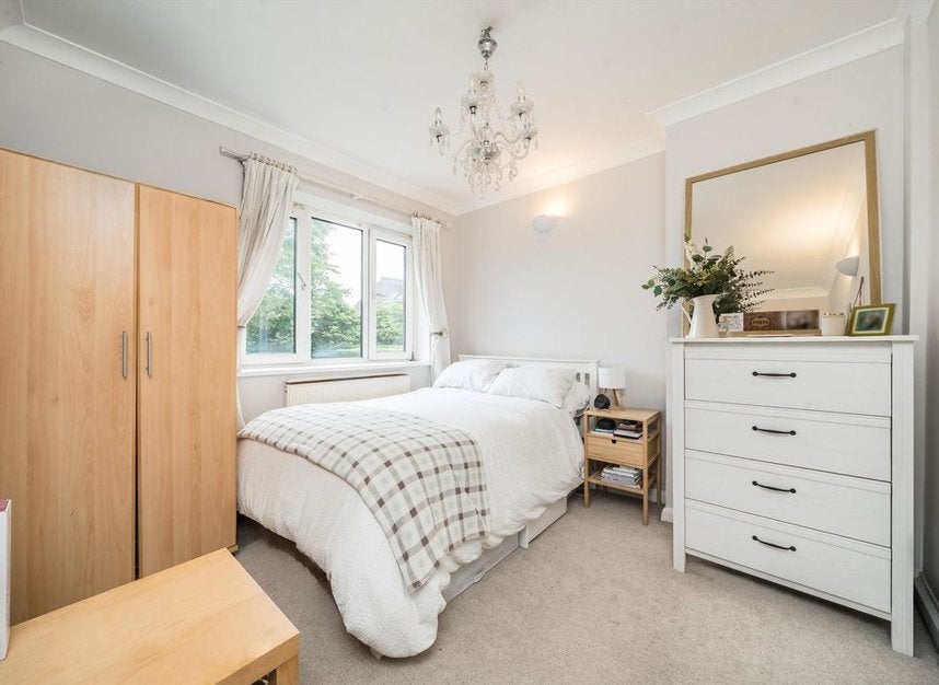 Flat Tooting Grove in Greater London