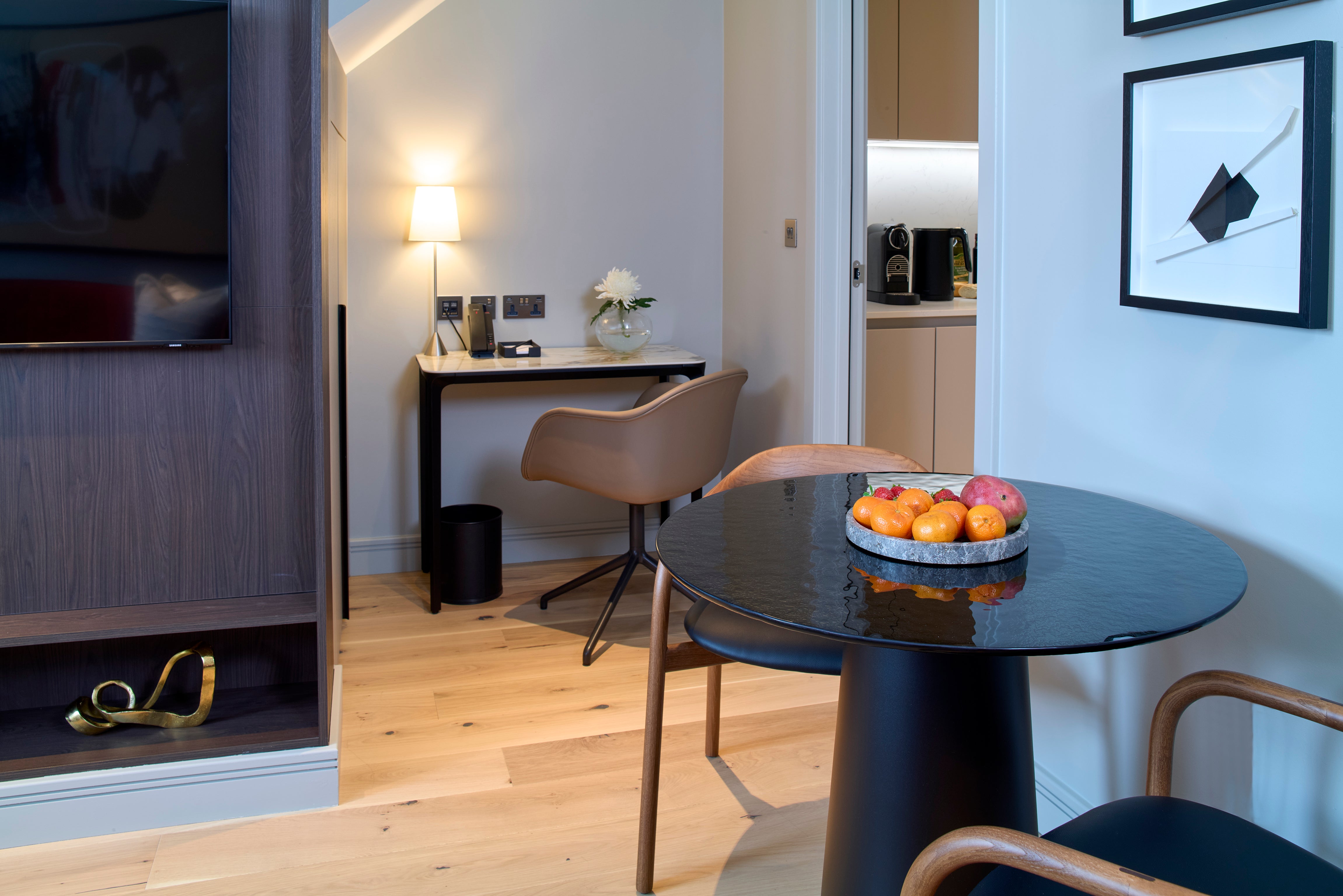 Flat Wilbraham Place in Greater London