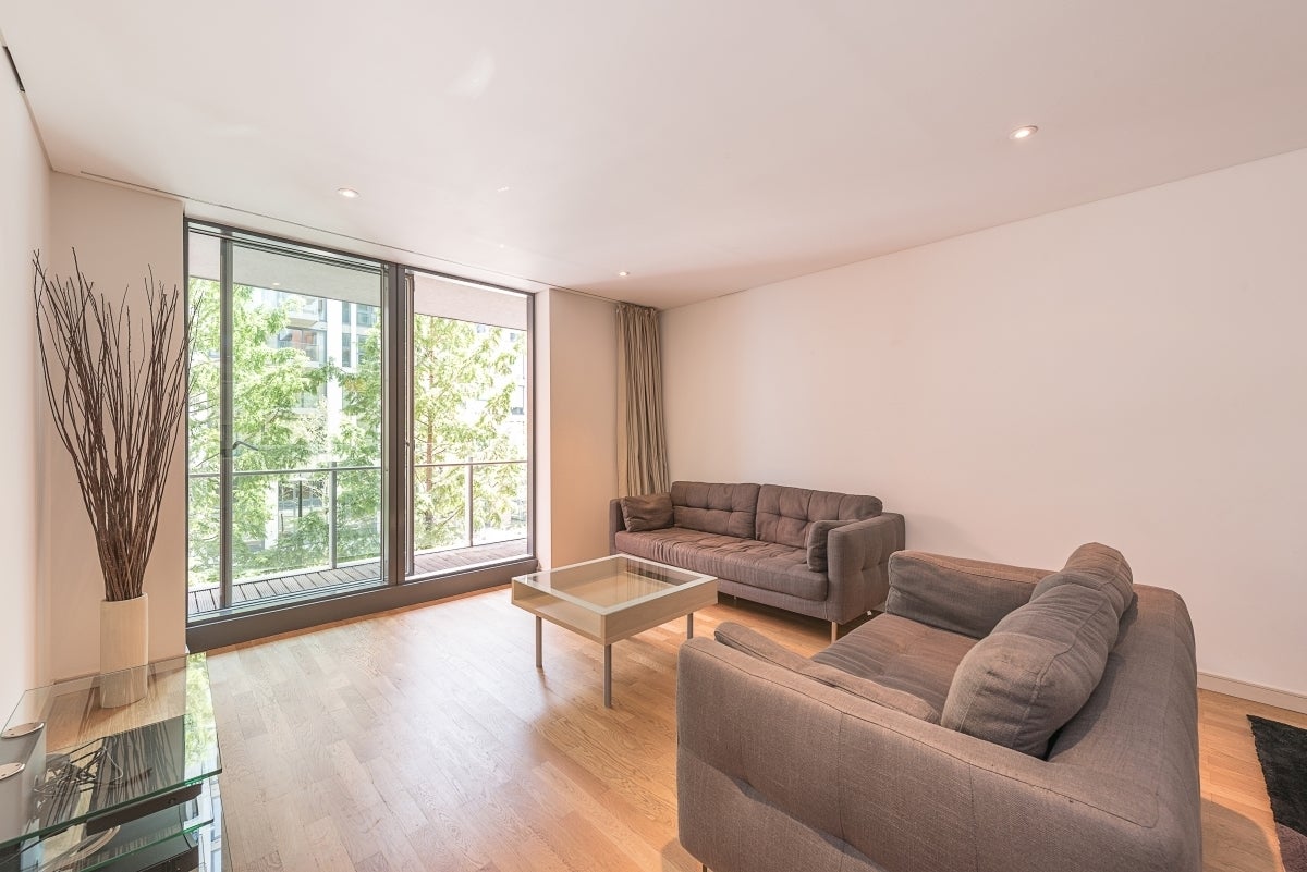 Flat Hermitage Street in City of Westminster