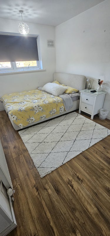 Room Lamberhurst Close in Greater London