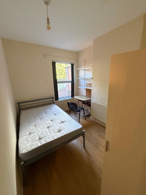 Room Alton Road in Birmingham
