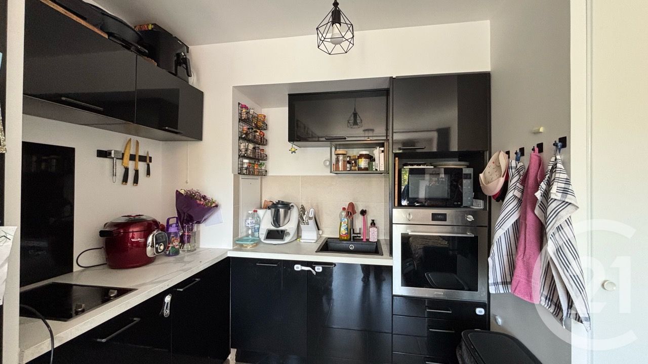 Appartement Route de service à Tremblay-en-France