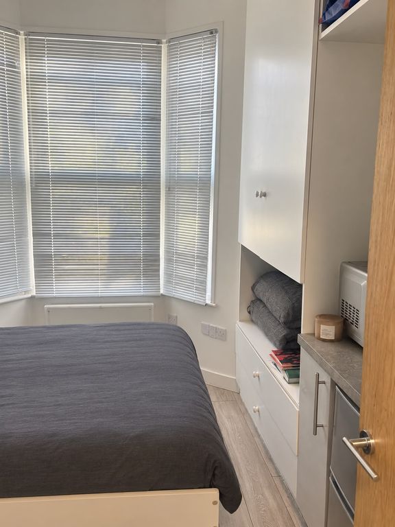 Flat Gilmore Road in Greater London