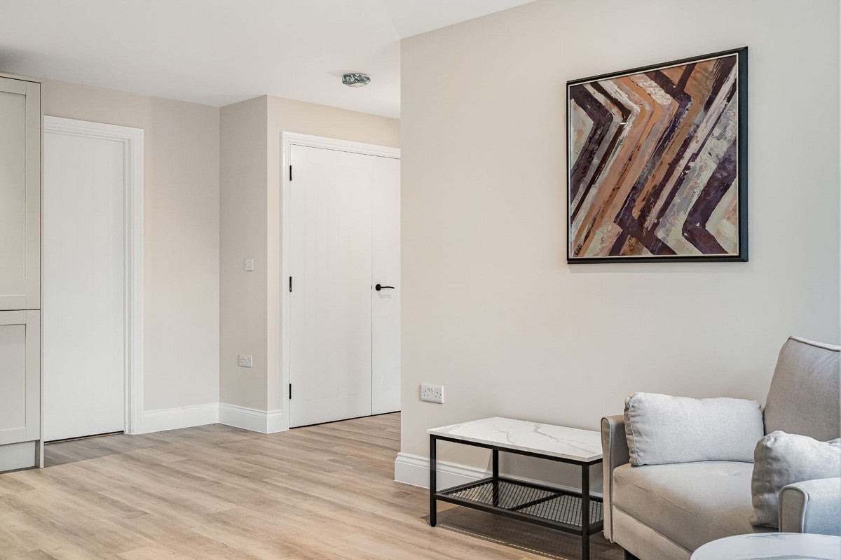 Flat Kent Road in Greater London