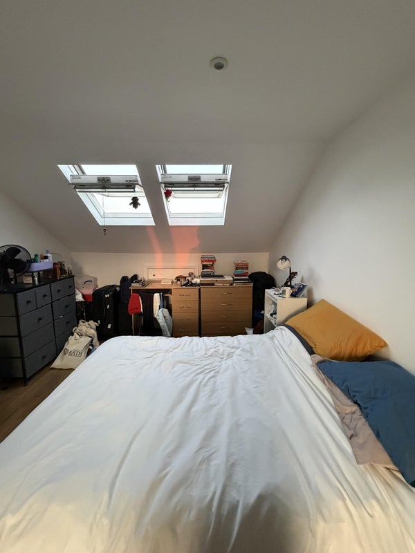 Room Park Road in Greater London