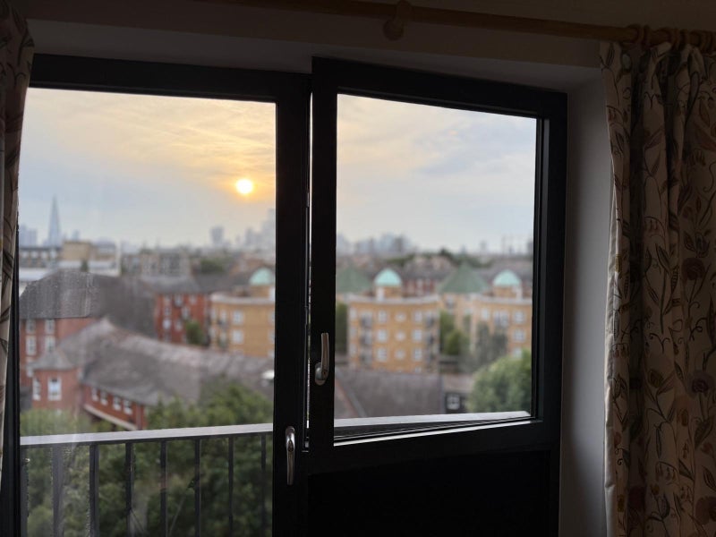 Room Mulberry Way in Greater London