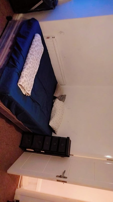 Room Springwood Road in Leeds