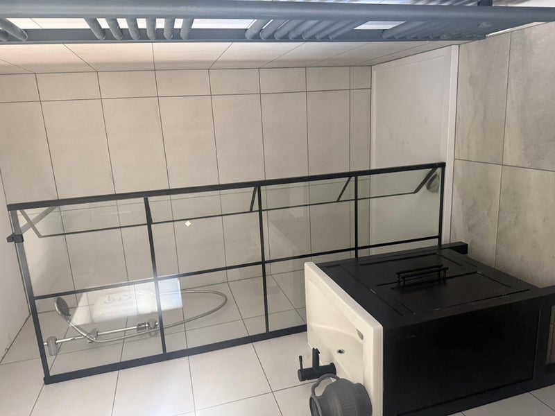 Room Burlands in Crawley