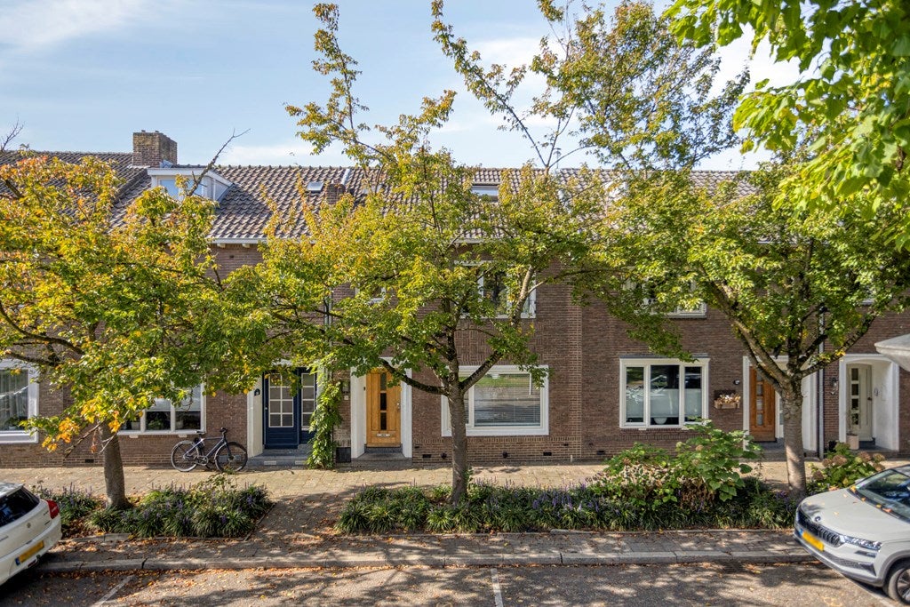 Tussenwoning te koop: Frederikbastion 34, Maastricht
