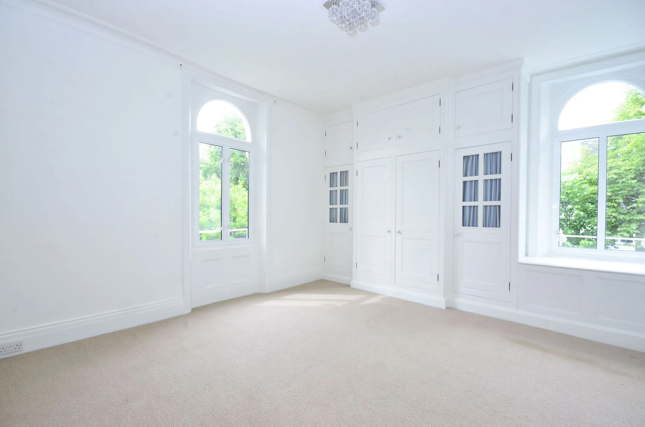 Flat Thurlow Road in Greater London