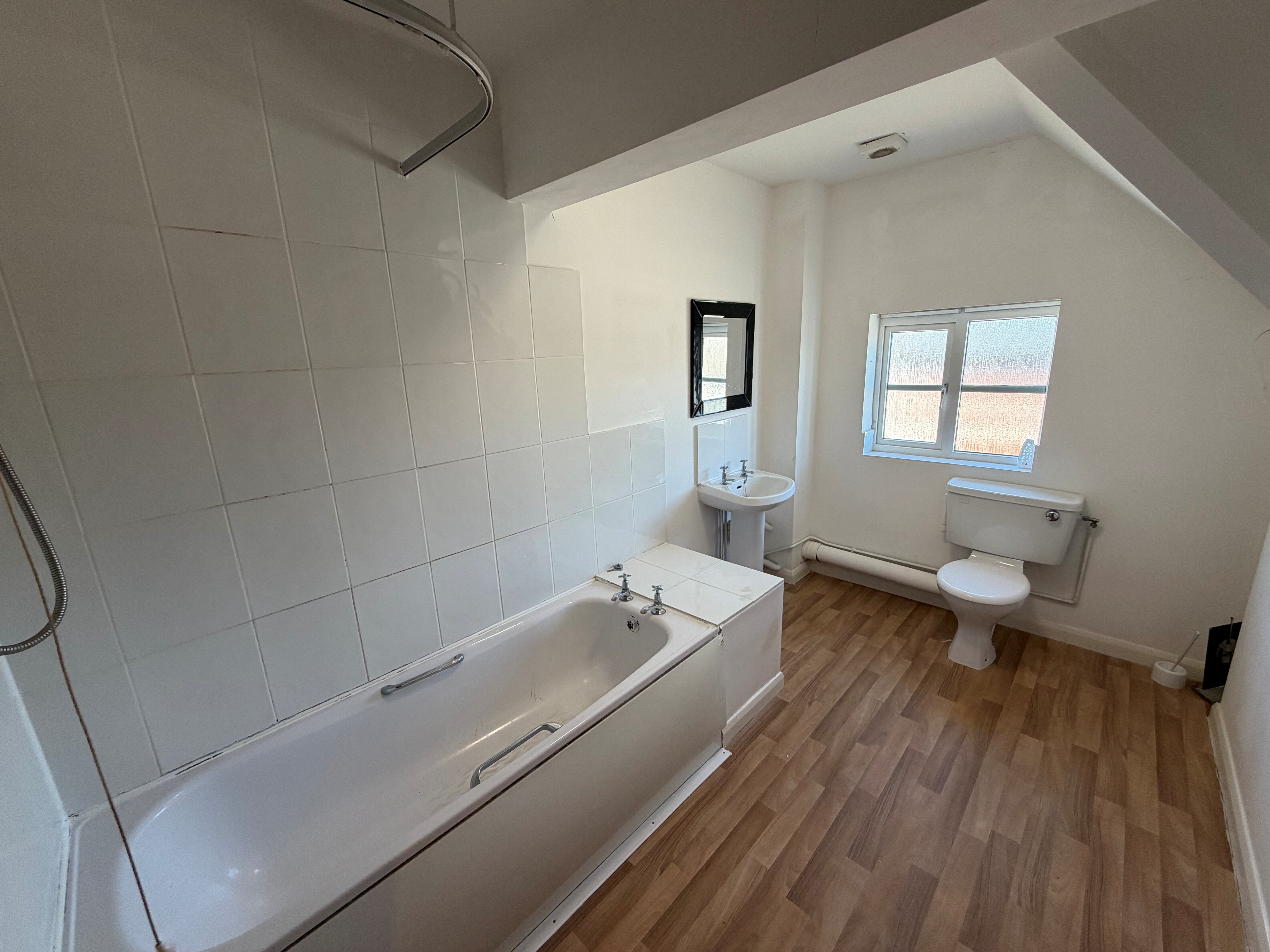 Flat Westleigh Close in Northampton