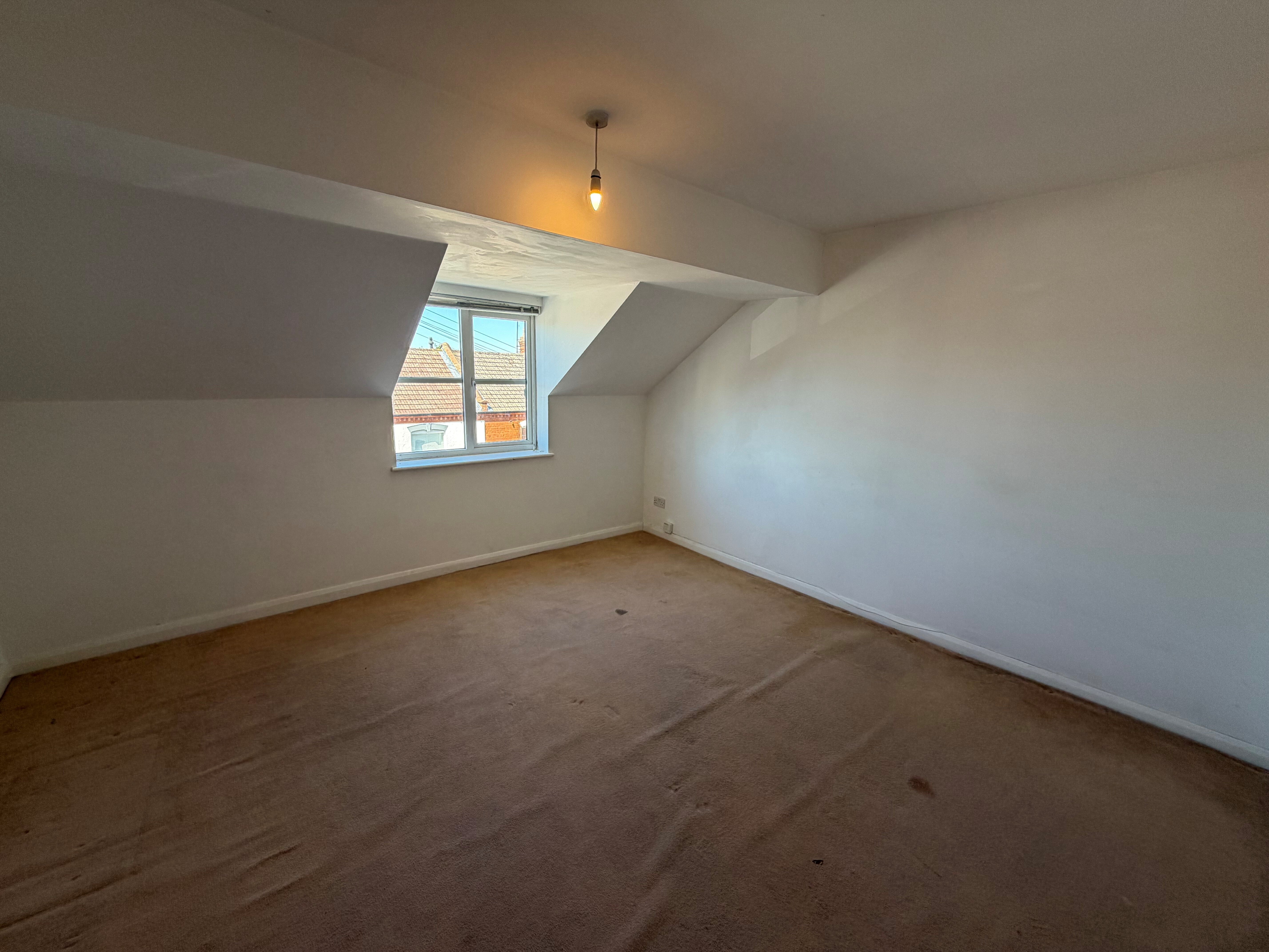 Flat Westleigh Close in Northampton