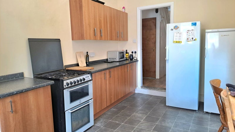 Room Tootal Road in Salford