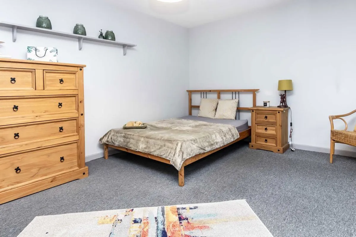 Flat Penrhyn Gardens in Greater London
