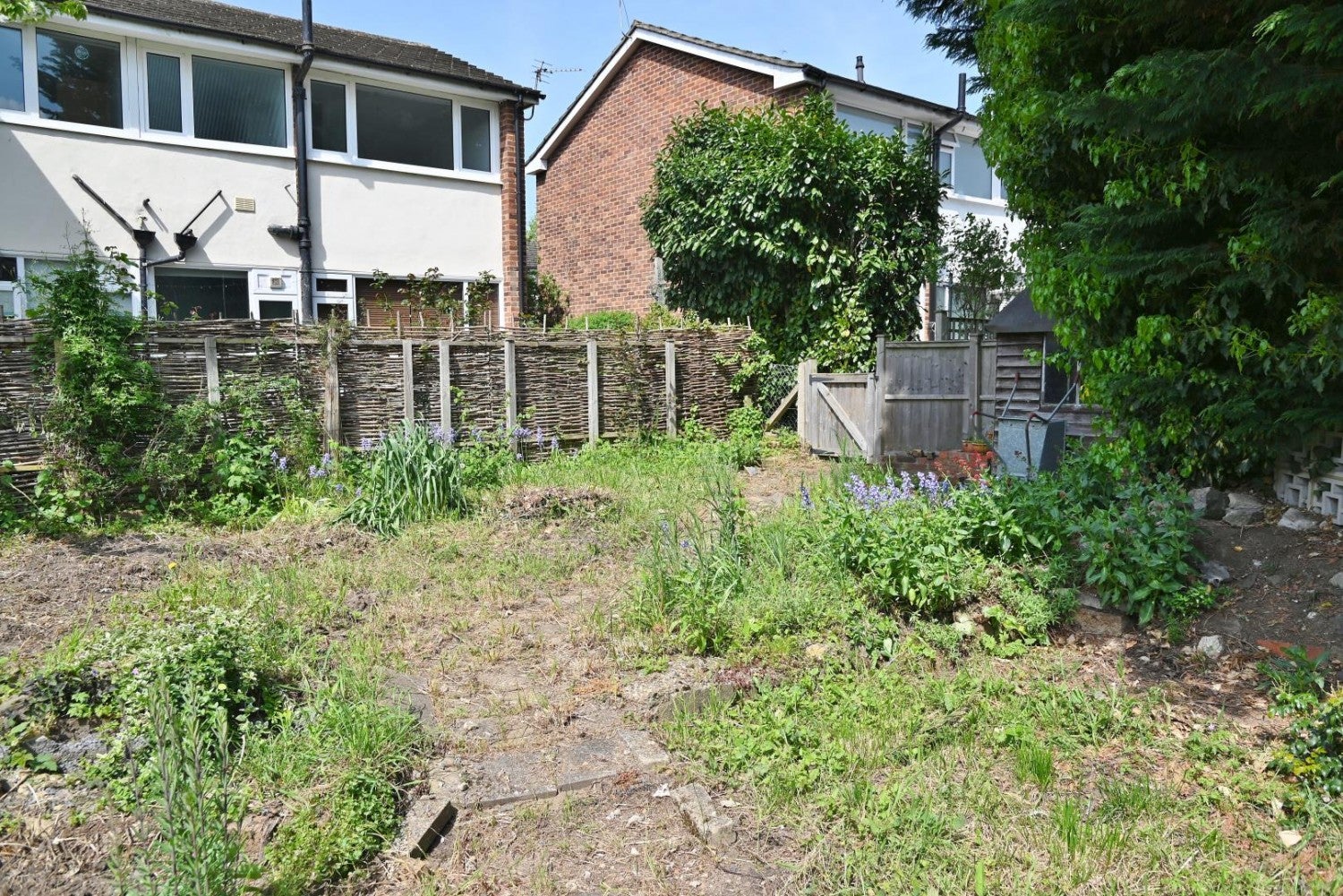 Flat Belvedere Close in Greater London