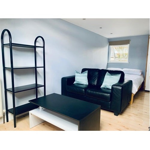 Flat Stanlake Road in London