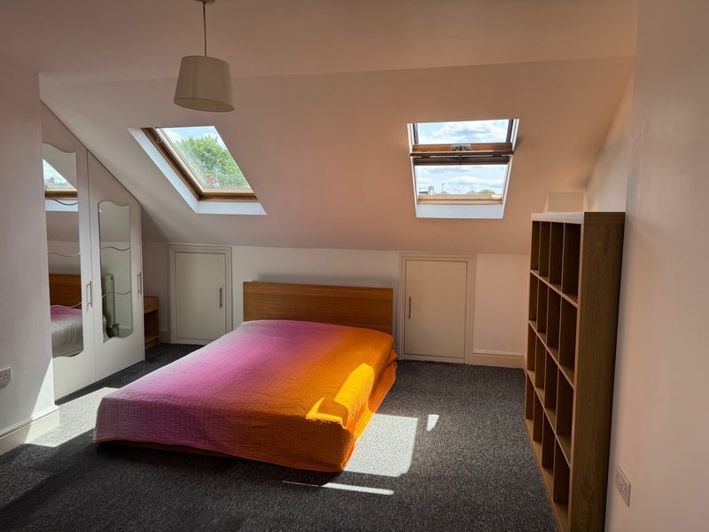 Room Chesterfield Gardens in Greater London