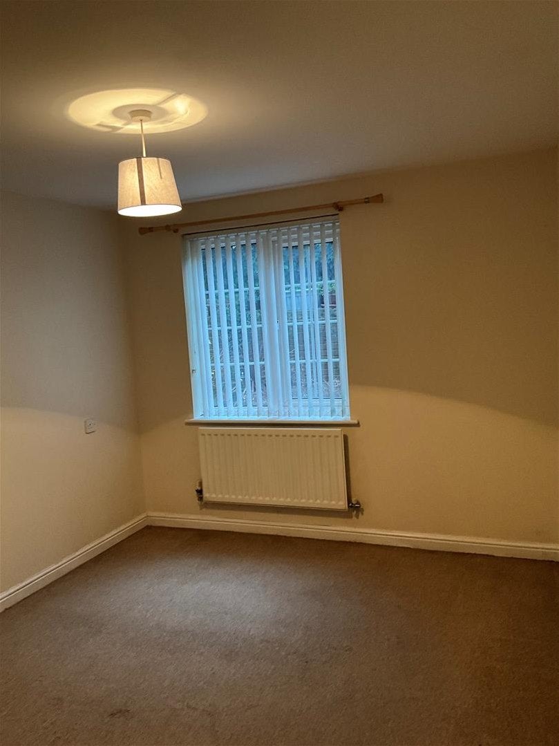 Flat Westmead Lane in Chippenham