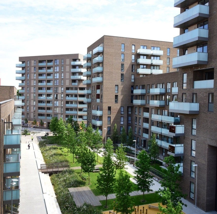Flat Valencia Close in Greater London