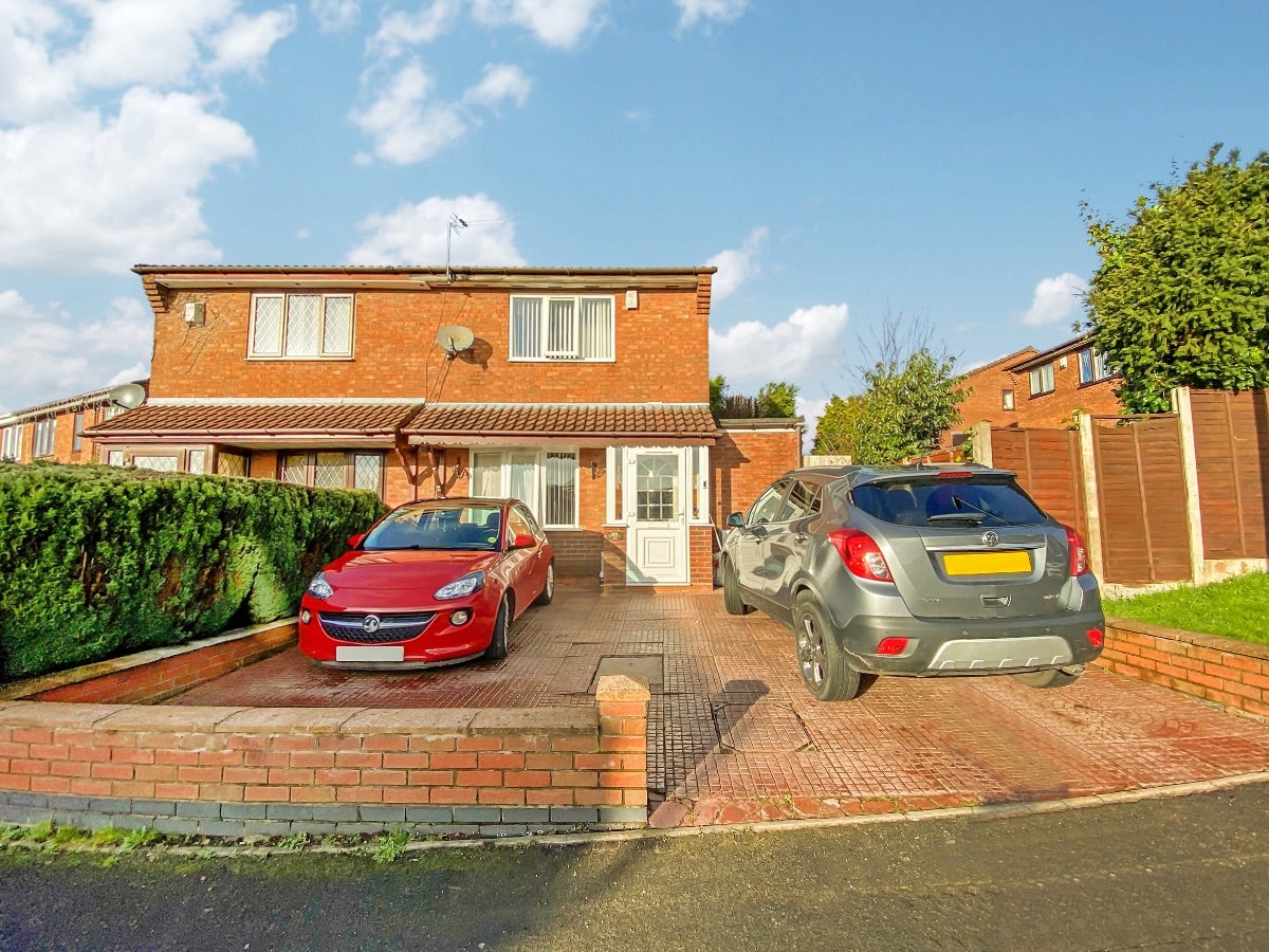 House Club Row in Coseley