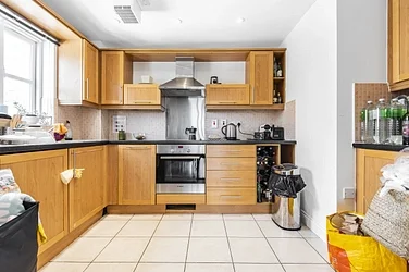 Flat Rumsey Road in Greater London