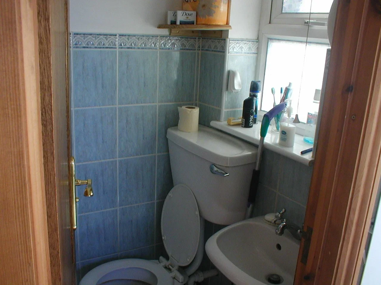 Flat Waghorn Road in Greater London