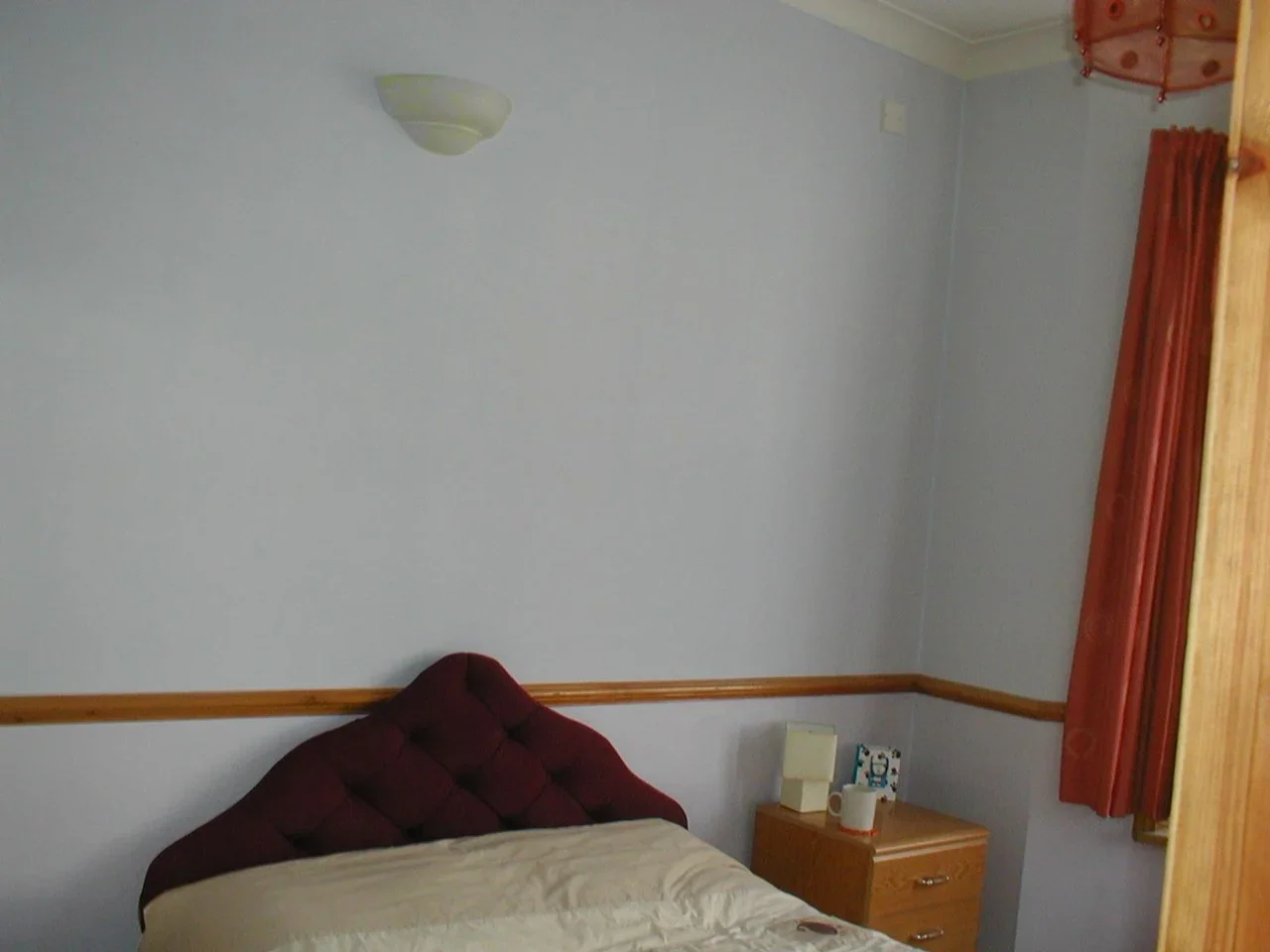Flat Waghorn Road in Greater London