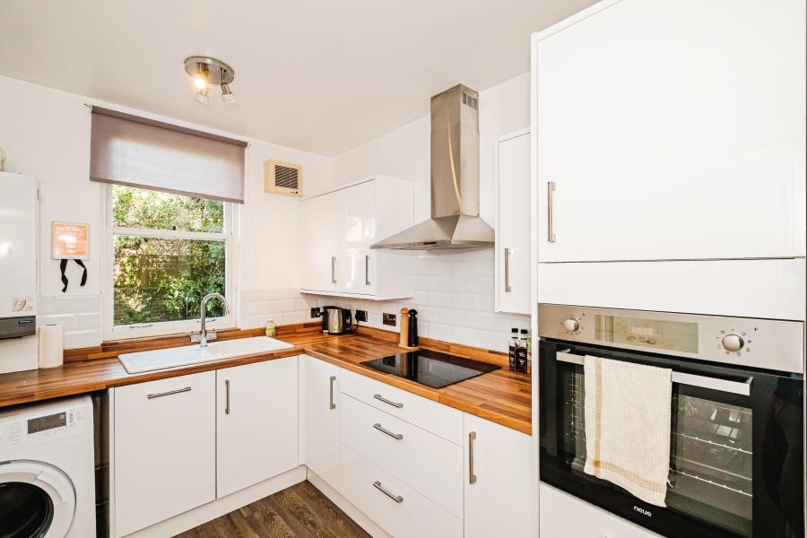 Flat Elm Road in Worthing