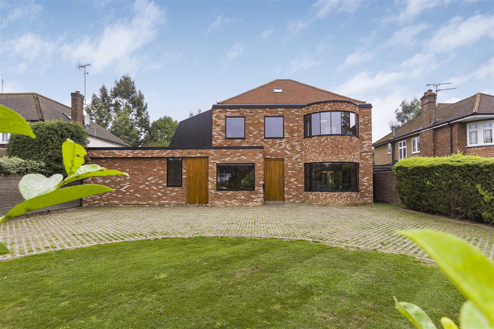 House Pine Grove in Welwyn Hatfield